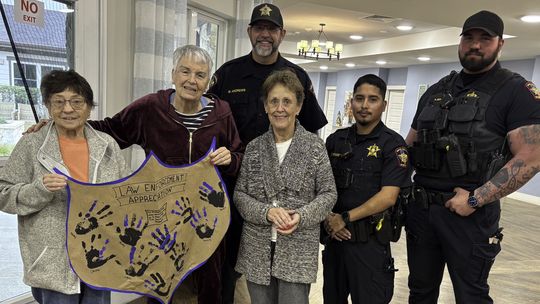Alexis Pointe residents thank law enforcement