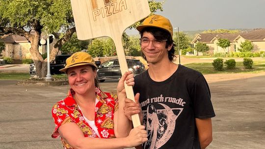 FM Pizza goes brick and mortar