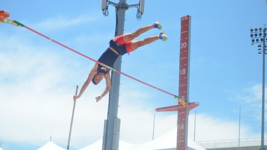 Mignerey wins gold as Texans compete at state