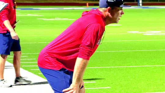 Texans battle tough against Davenport in first scrimmage of the football season