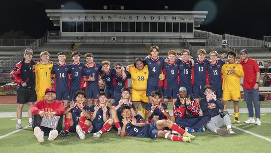 Photo by Julie Albini/albini.smugmug.com Team photo Following the win.