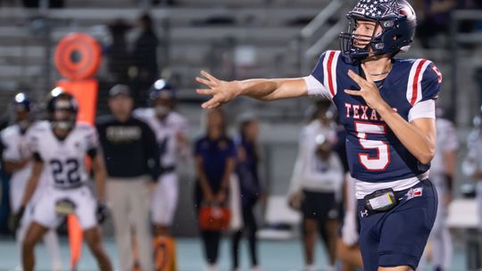 Texans shut out Carrizo Springs in Bi-District