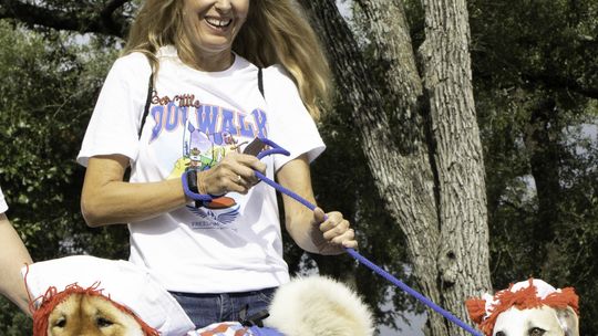 Treat me. . . to the Best Little Dogwalk in Texas, Oct. 25