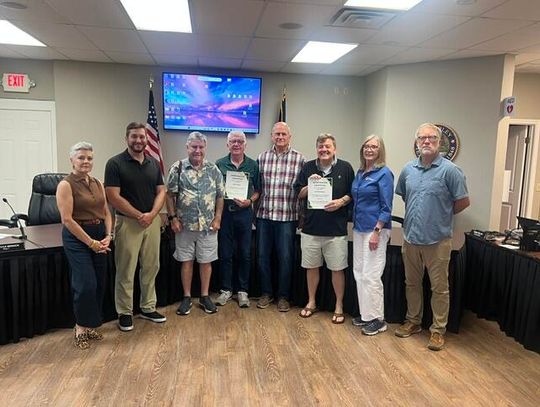 City council swears in new members, second term for Mayor Chiles