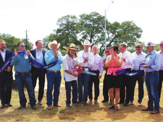 County cuts ribbon on newest roundabout