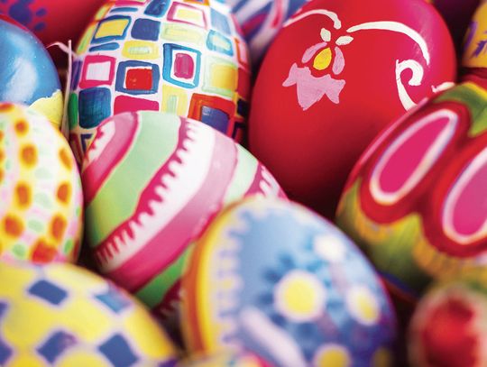 Egg-cellent dyeing techniques to try this Easter