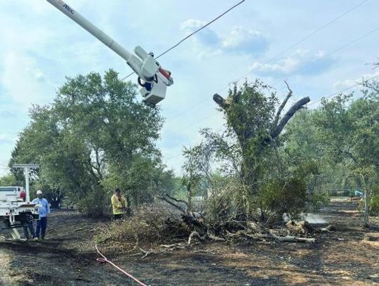 Fires ignite in a dry Hays County