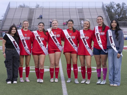 Savoring the big win over the Bulldogs. Photo by Julie Albini/albini.smugmug.com