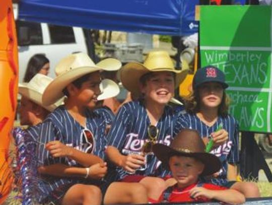 Huge crowd enjoys the Best Little Parade in Texas