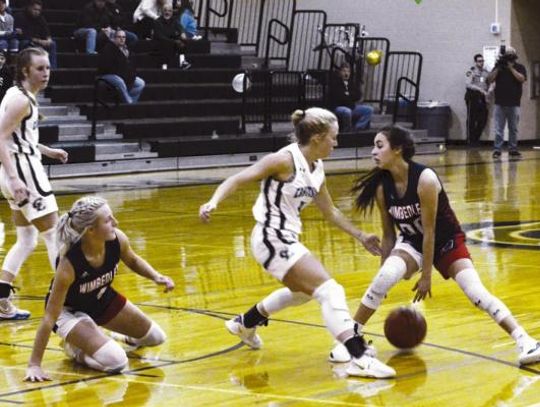 Lady Texans blowout Canyon Lake for district win