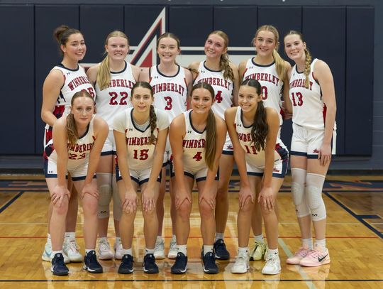 Photo by Julie albini/albini.smugmug.com Lady Texans after the win.