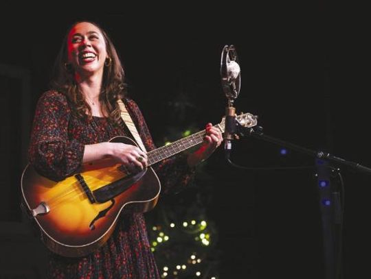 Sarah Jarosz comes home