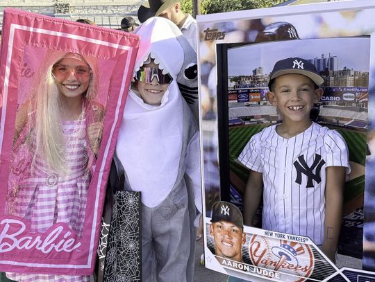 Sweet-seeking SIMS seize square