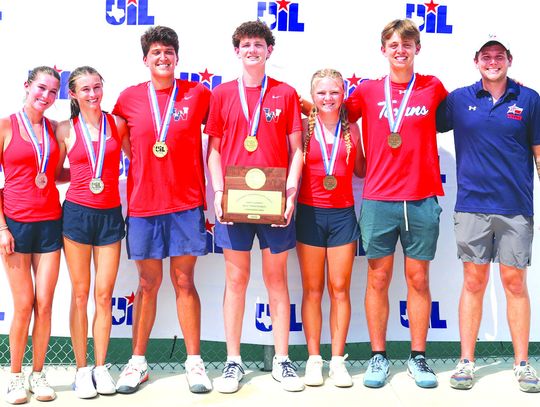 Texan Tennis brought home gold, silver and bronze at State competition