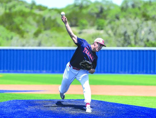 Texans battle the elements to win Bi-District championship over Lago Vista Vikings