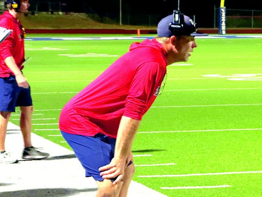 Texans battle tough against Davenport in first scrimmage of the football season