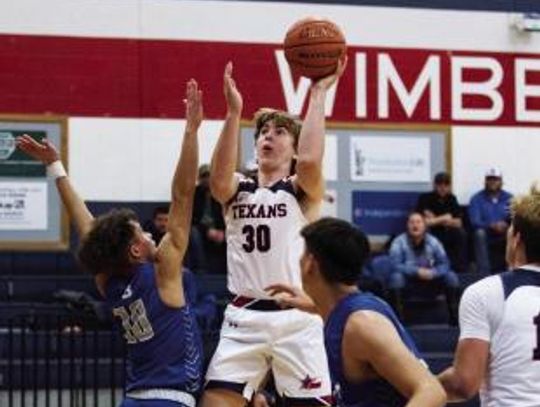 Texans bully Bulldogs, battered by Boerne