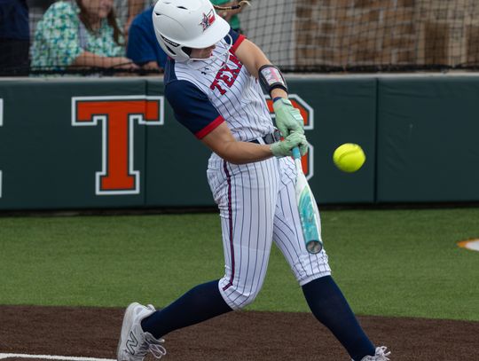 Texans make history, advancing to first-ever regional final