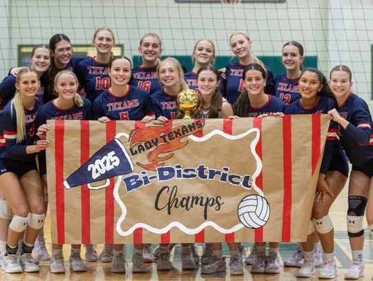 Texans sweep New Tech to win Bi-District Championship