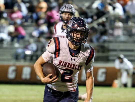 Texans take down Gonzales for critical district road win