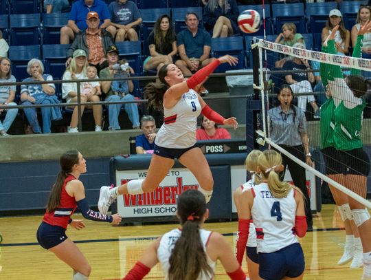 Texans winning streak hits 16 following wins over Chaparral and Johnson City