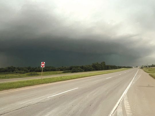 View’s weather reporter Schiflett chases tornadoes in Oklahoma