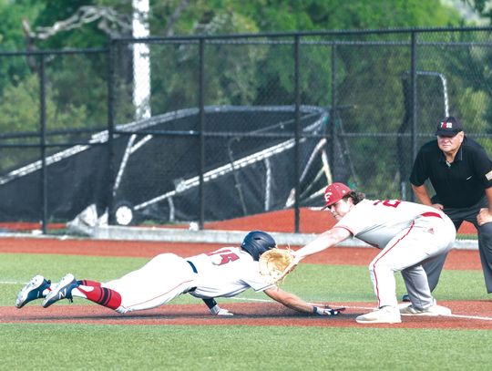 WHS Baseball: Texas split two-series with Fredericksburg