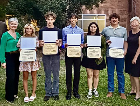 Wimberley Arts Presents $7500 Scholarships to Eight Exceptional Wimberley Grads