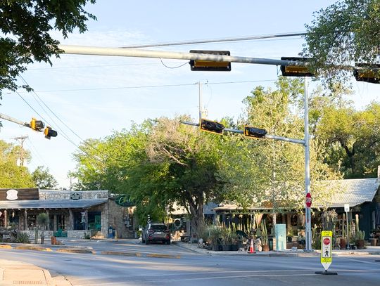 Wimberley gains new downtown traffic lights
