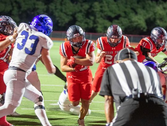 Wimberley stops Jarrell’s two-point try to win Homecoming classic