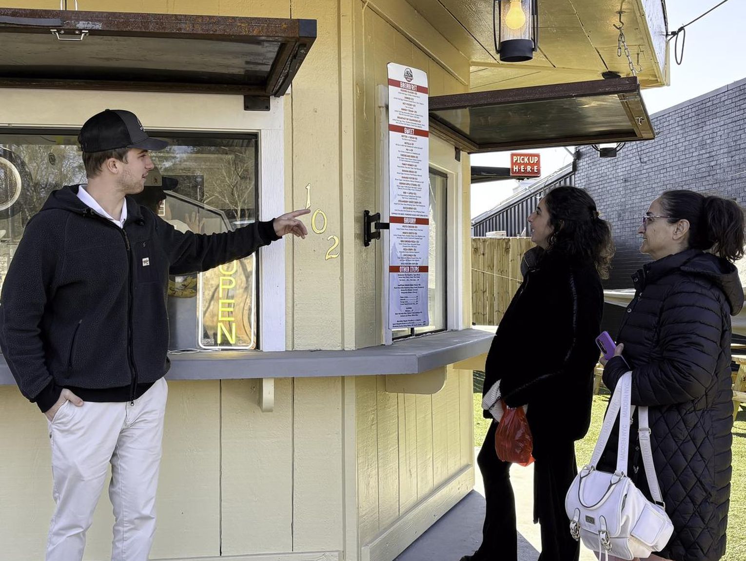 Young entrepreneur brings crepe business to Wimberley