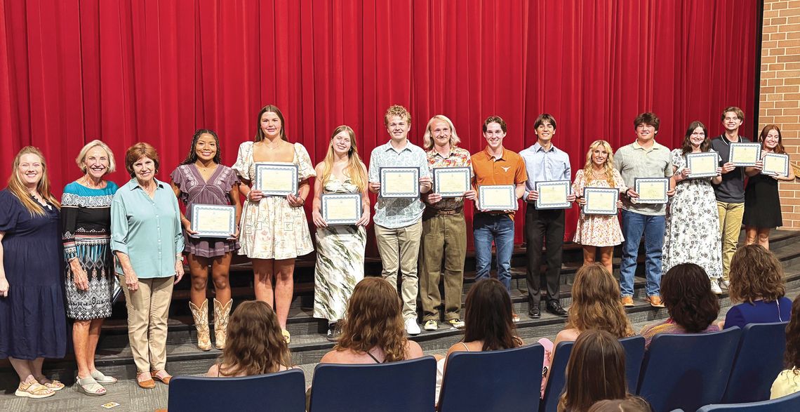 Civic Club awards $40K in scholarships