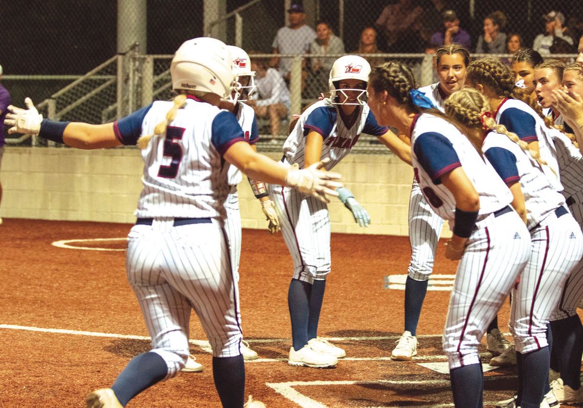 Lady Texans outrun the Greyhounds