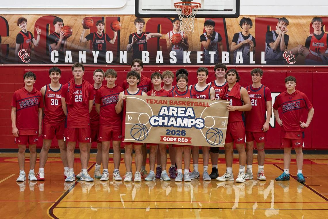 Photo by Julie Albini/albini.smugmug.com Team pic w banner