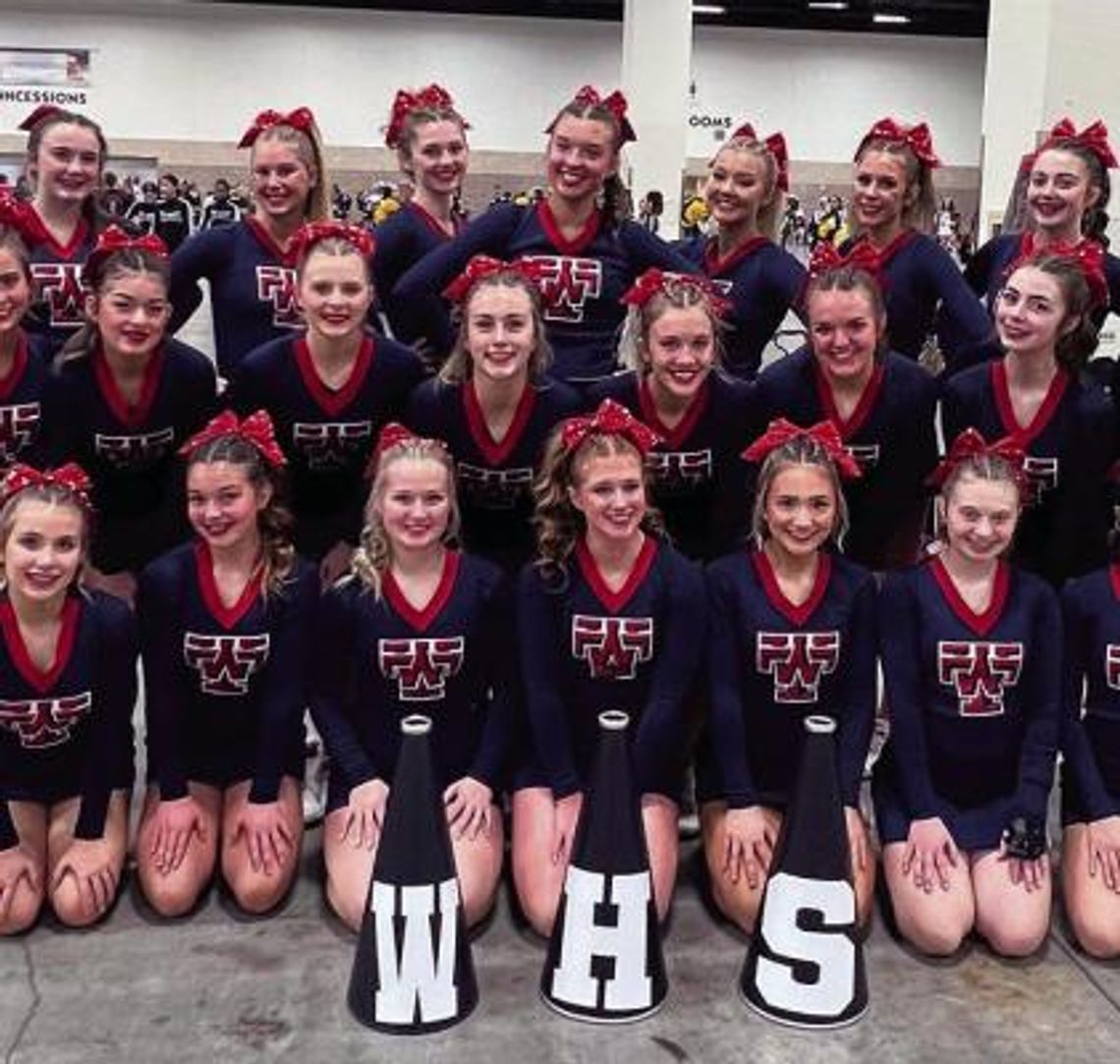 Texan cheer competes at UIL competition