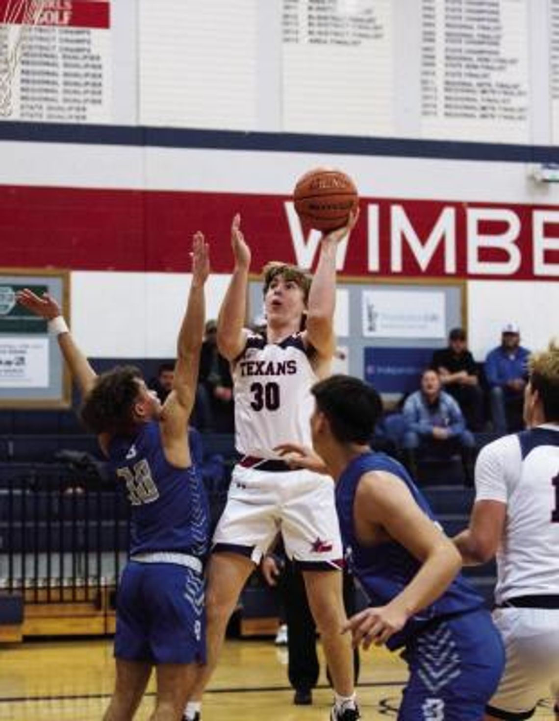 Texans bully Bulldogs, battered by Boerne