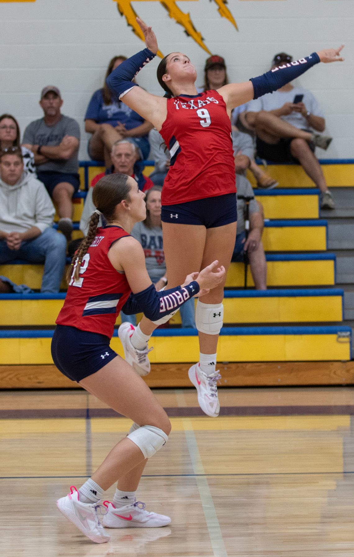 Texans continue winning streak following back to back sweeps of Blanco and Austin Bowie