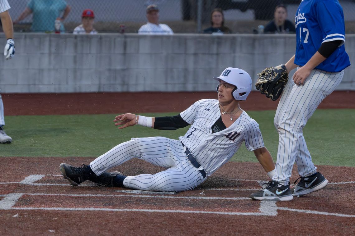 Texans sweep Bandera