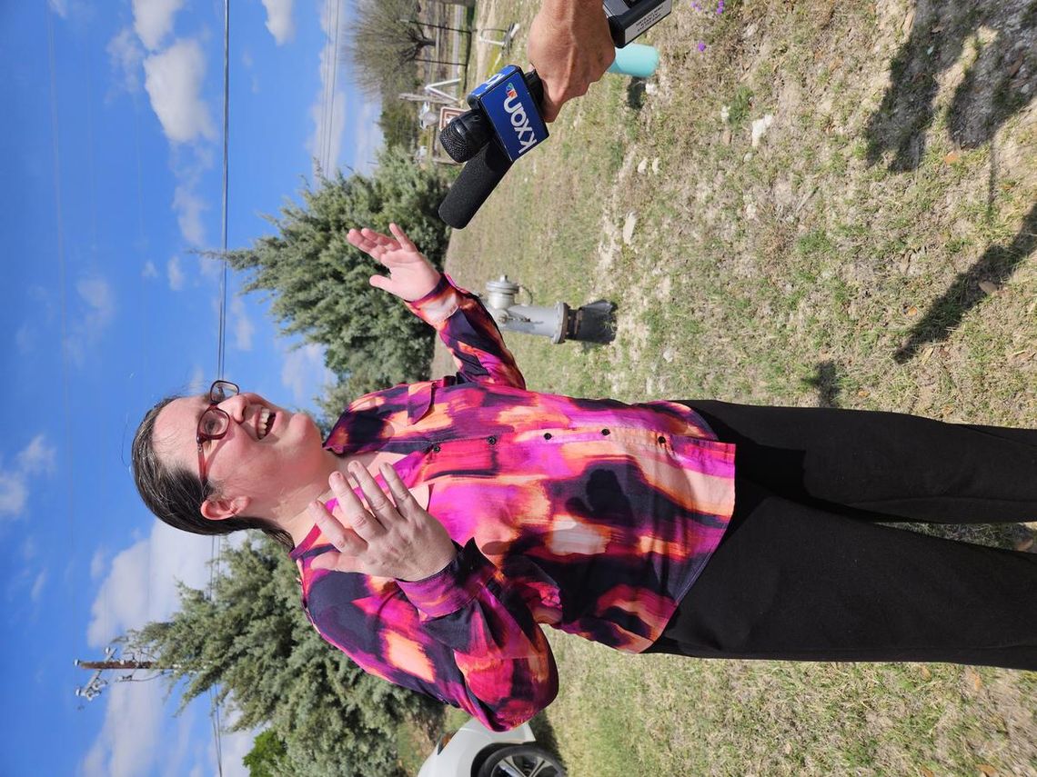 Daily Record photos by Dalton Sweat State Representative Erin Zwiener meets with the press outside of Hays County Judge Ruben Becerra’s Water Summit after she was denied entry. 
