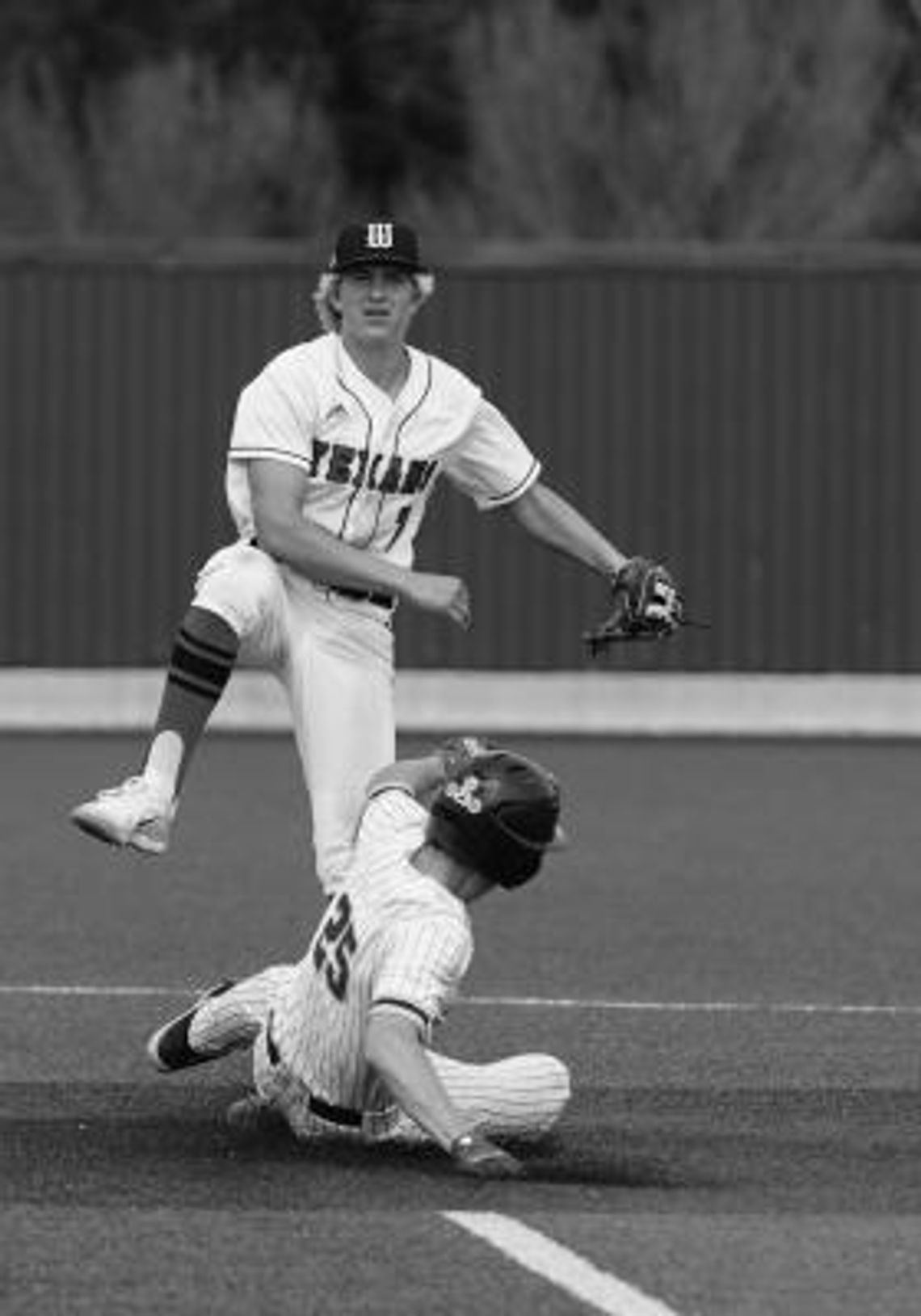 WHS baseball begins district, plays tourney