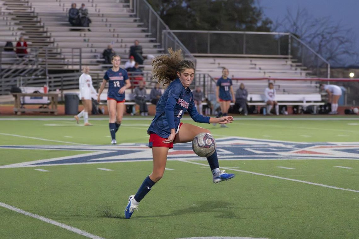 Wimberley dominates at Lady Texan Showcase Photo by Julie Albini/albini.smugmug.com Samantha Santana, #4, with the stop.