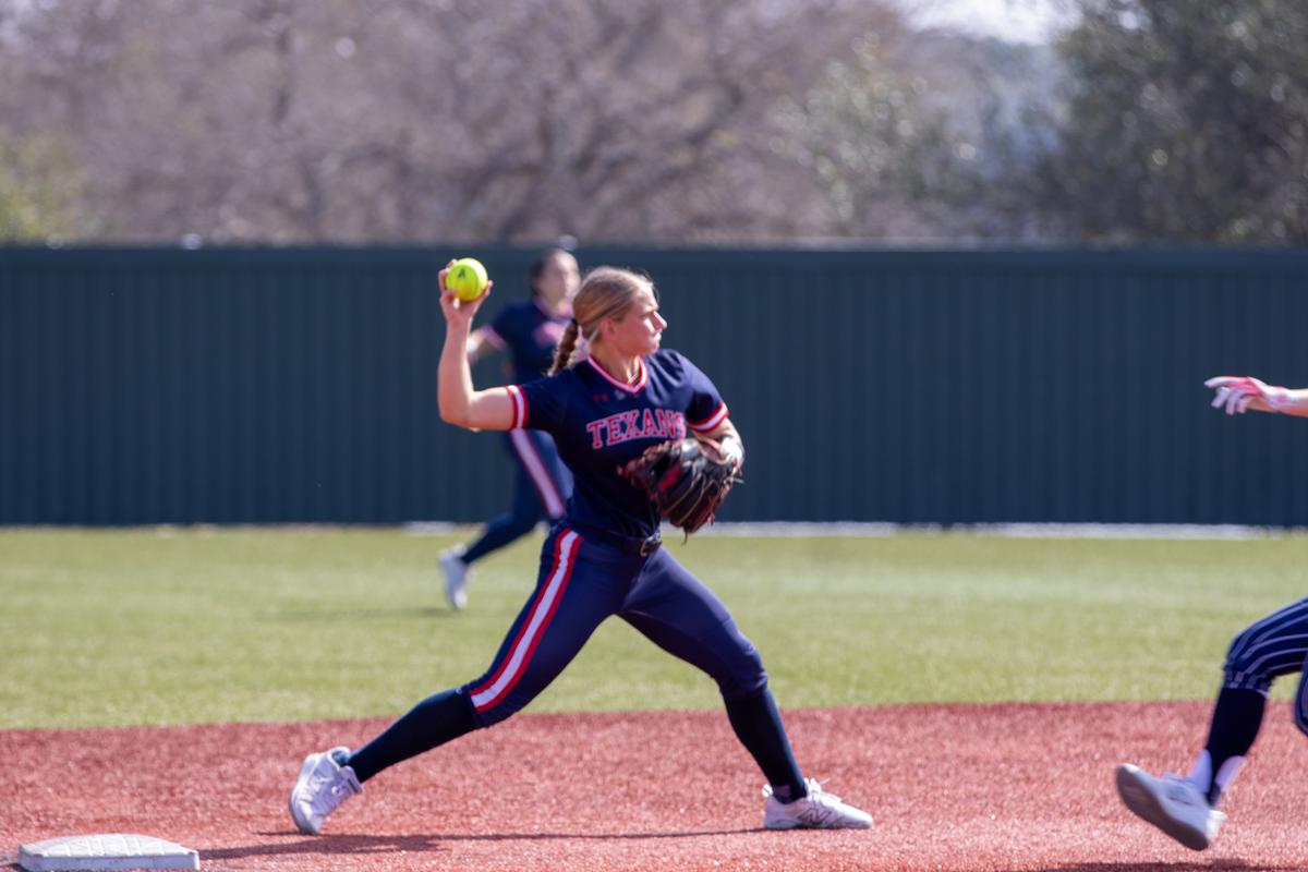 Photo by Paul Mayhew/paulmayhewphotography.com Ella Patek with the double play.